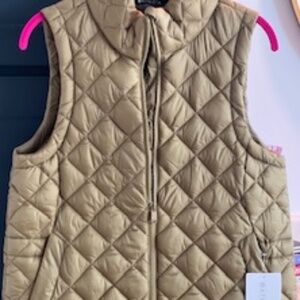 Athleta Puffer Vest